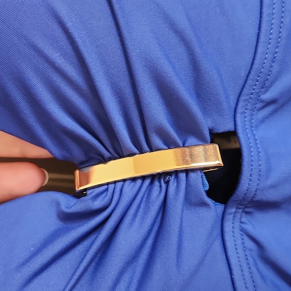 Tommy Bahama halter swimsuit. Royal blue. Size 4 - Picture 4 of 13